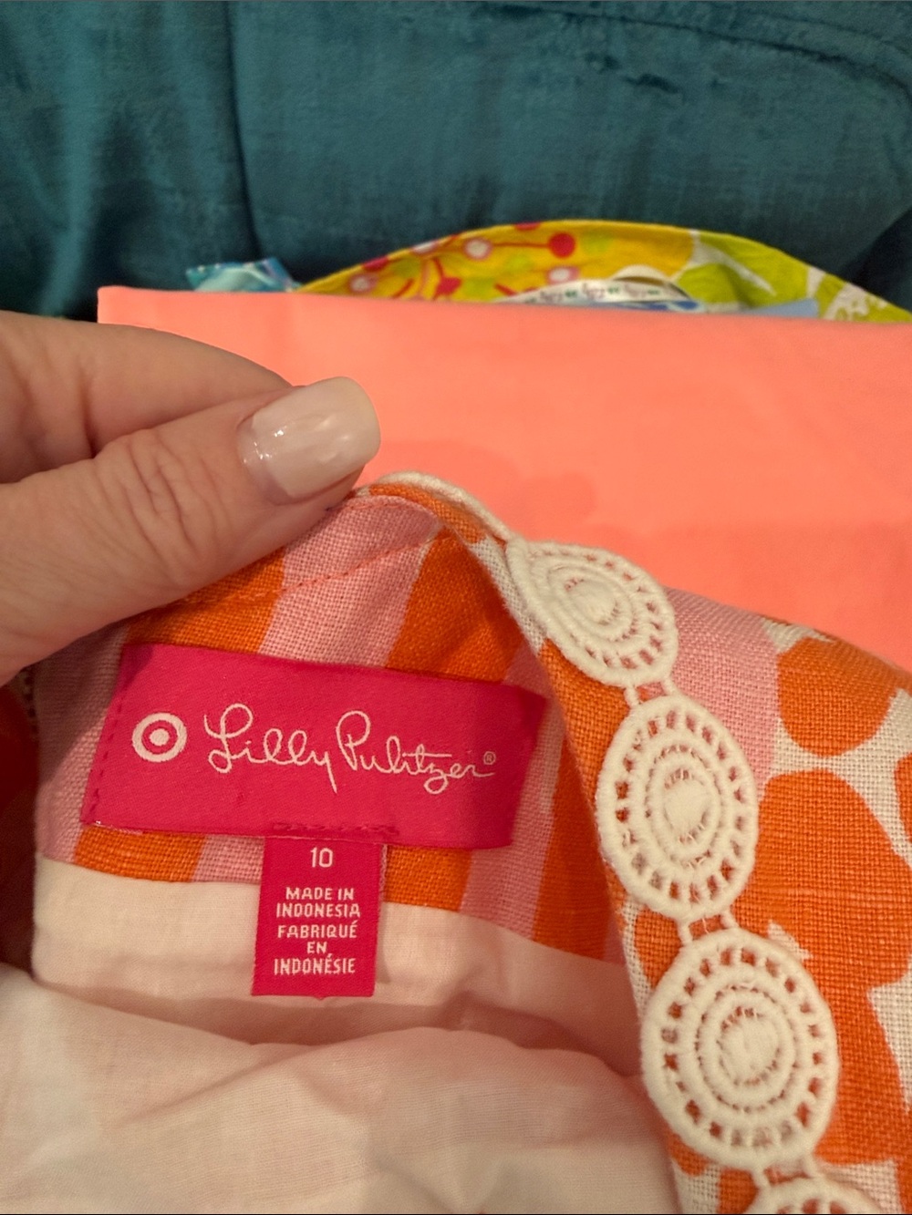 Lilly Pulitzer Pink and Orange Sleeveless Shift Dress with Floral Giraffe Print - Picture 2 of 2